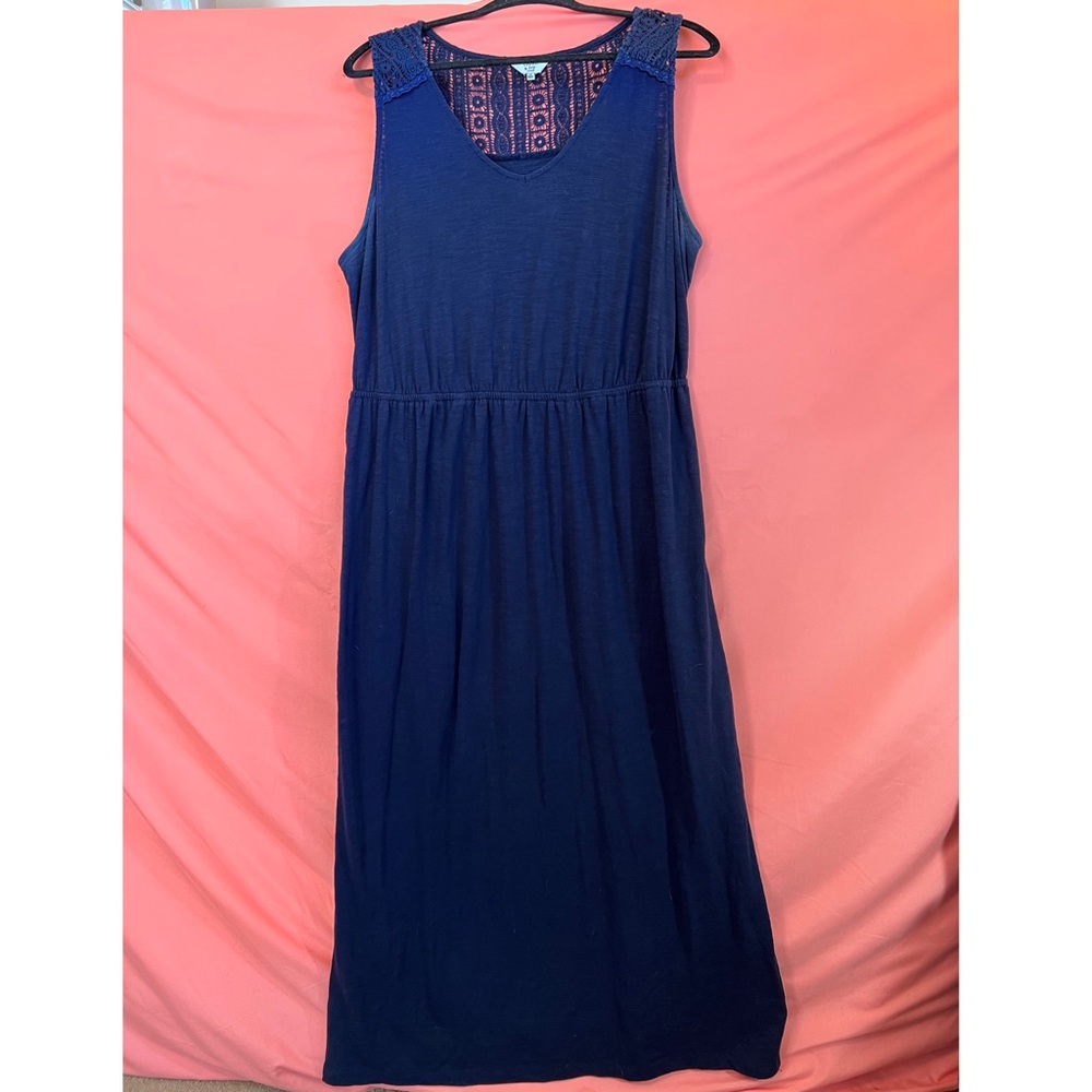 Crown & Ivy woman’s 1X maxi dress